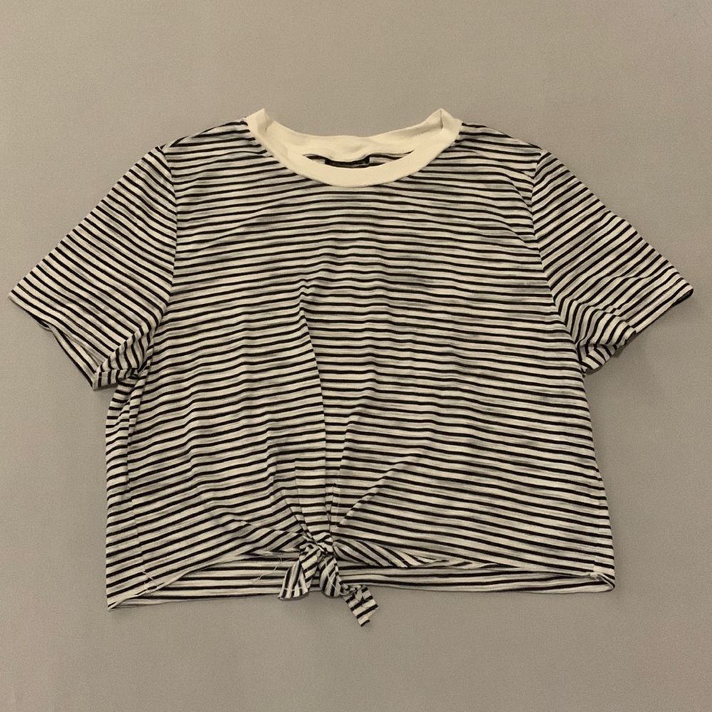 Striped Short Sleeve Tie Bottom Shirt